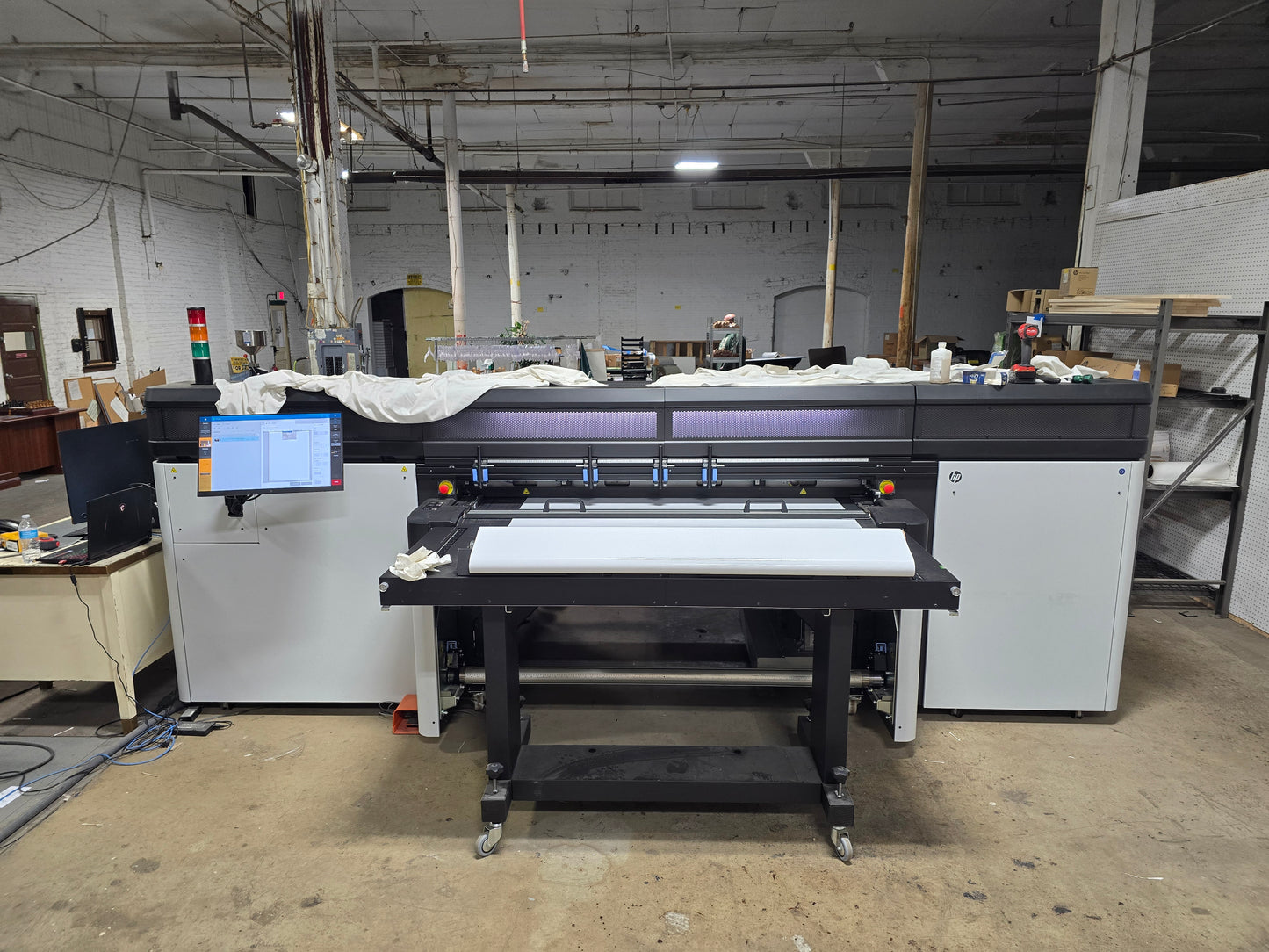 2023 HP Latex R1000 Plus 64" Wide-Format Printer