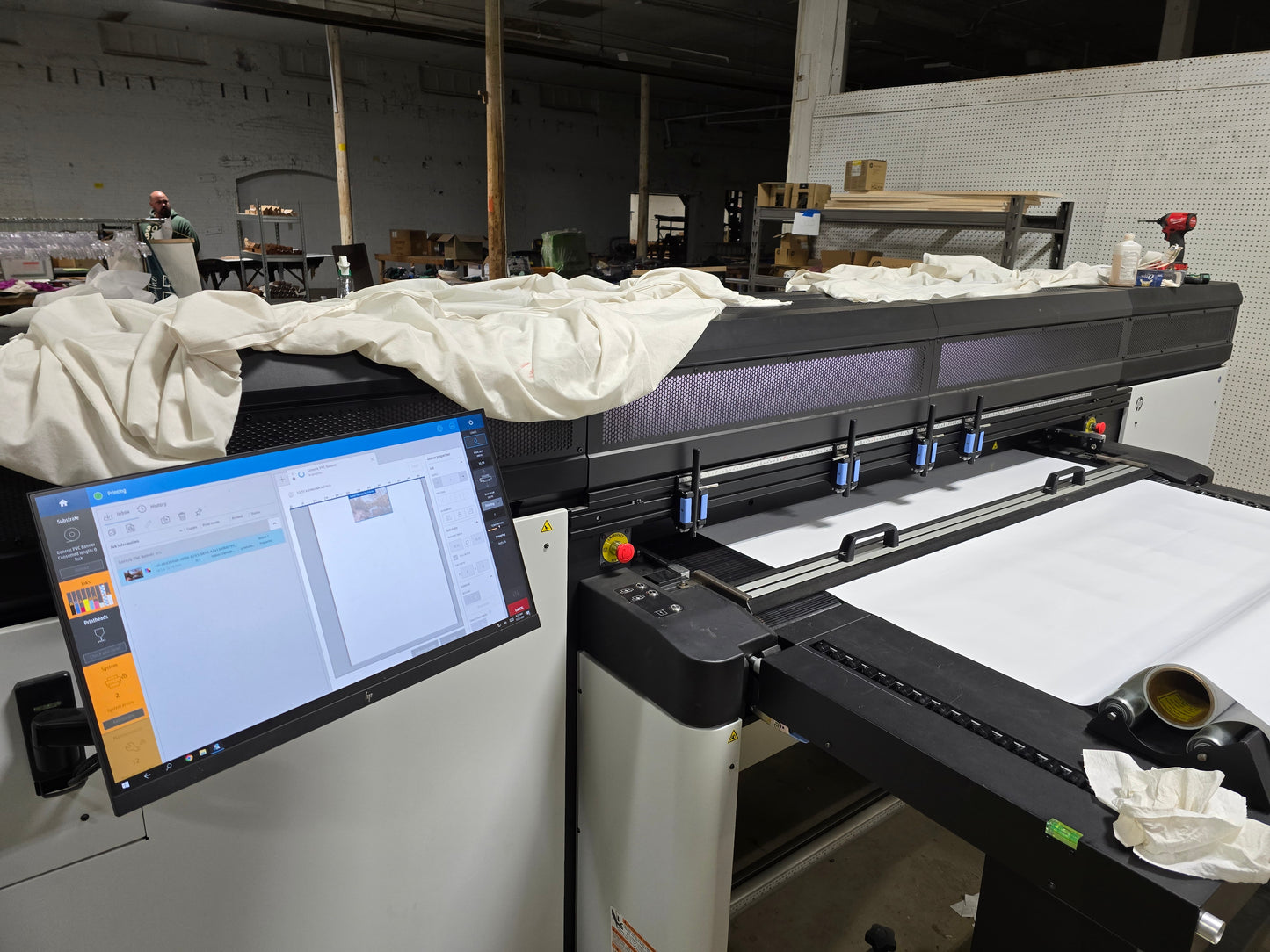 2023 HP Latex R1000 Plus 64" Wide-Format Printer
