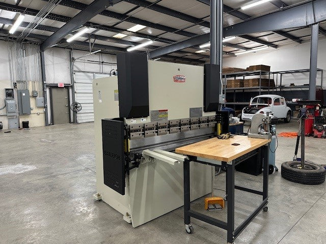 2021 Programmable Hydraulic Press Brake w/ Light Curtains